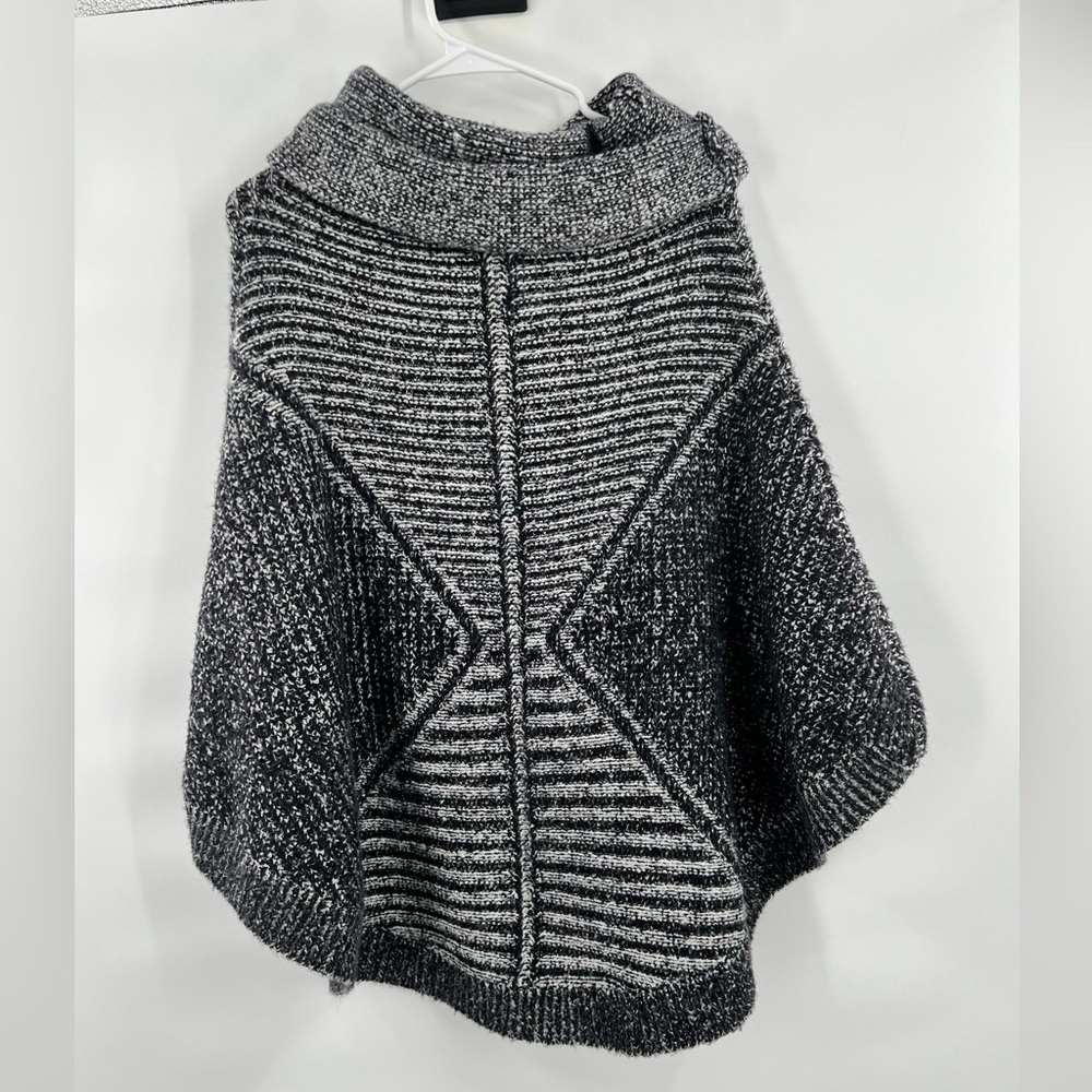 DKNYC Black Gray Marled Cowl Neck Cape Poncho Sweater M/L - Picture 4 of 9